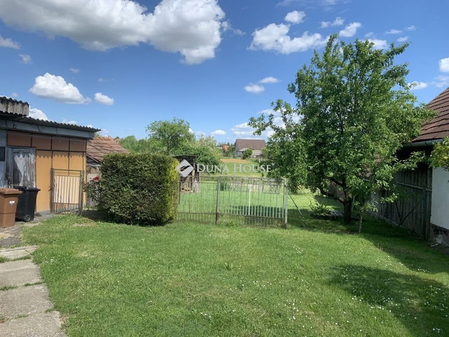 Eladó családi ház, Nován 20.9 M Ft, 3 szobás