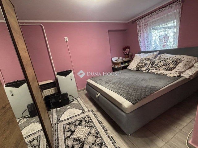 Eladó családi ház, Kunszentmiklóson, Wesselényi utcában 22 M Ft