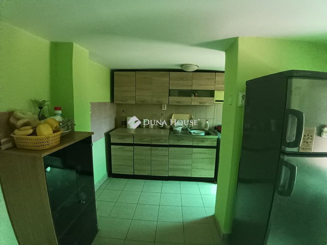 Eladó családi ház, Újszilváson 20 M Ft, 3 szobás
