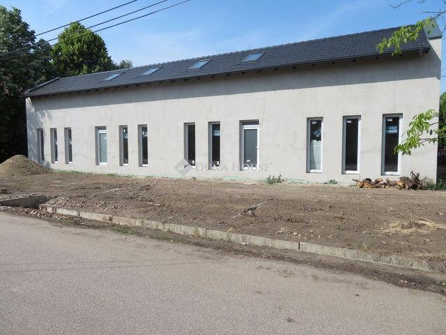 Eladó ikerház, Szegeden, Thököly utcában 99 M Ft, 3 szobás