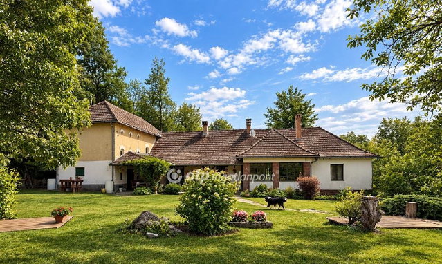 Eladó családi ház, Kötcsén 429.9 M Ft, 4 szobás