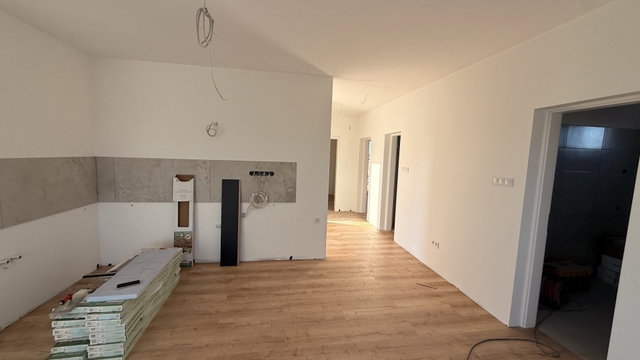 Eladó családi ház, Röszkén 99 M Ft, 4 szobás