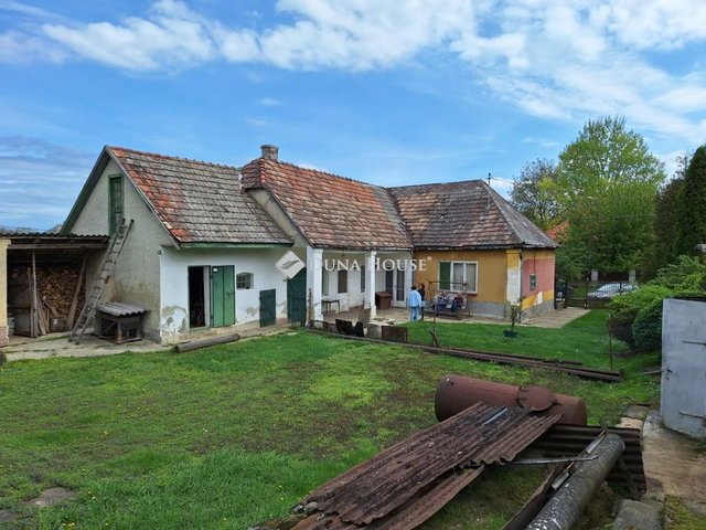 Eladó családi ház, Szomoron 37 M Ft, 2+1 szobás