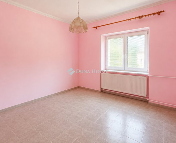 Eladó családi ház, Tiszadadán 18 M Ft, 2 szobás