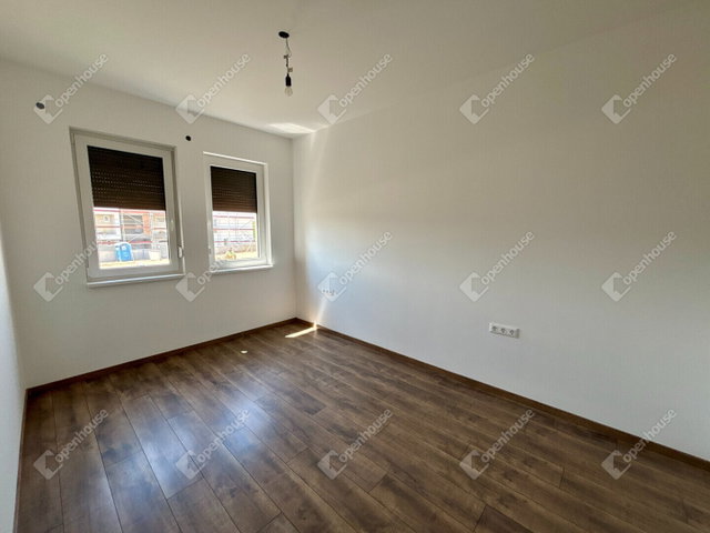 Eladó családi ház, Bábolnán 126 M Ft, 4 szobás