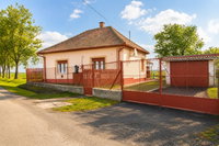 Eladó családi ház, Karácsondon 27.5 M Ft, 2 szobás