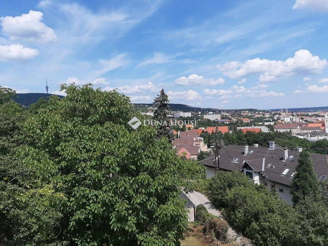 Eladó telek, Pécsett 42.019 M Ft / költözzbe.hu