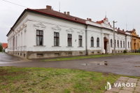 Eladó családi ház, Battonyán 100 M Ft, 20 szobás
