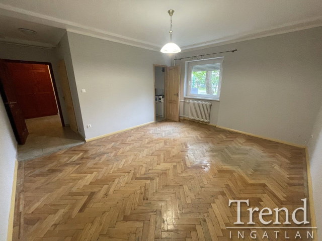 Kiadó iroda, Dunaújvárosban 120 E Ft / hó, 2 szobás