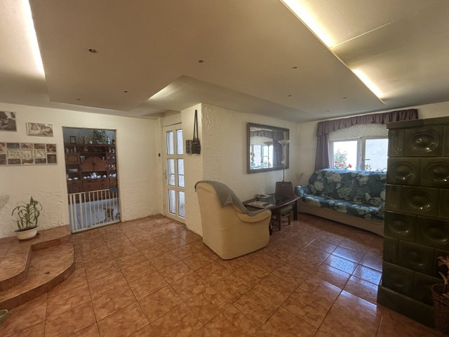 Eladó családi ház, Győrött 57 M Ft, 4 szobás