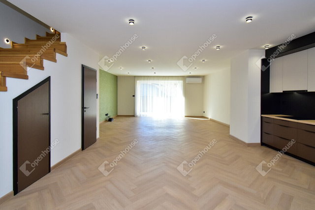 Eladó családi ház, Szegeden 169 M Ft, 4 szobás