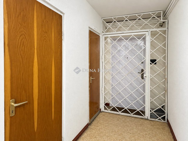Eladó panellakás, Budapesten, III. kerületben 89 M Ft, 3 szobás