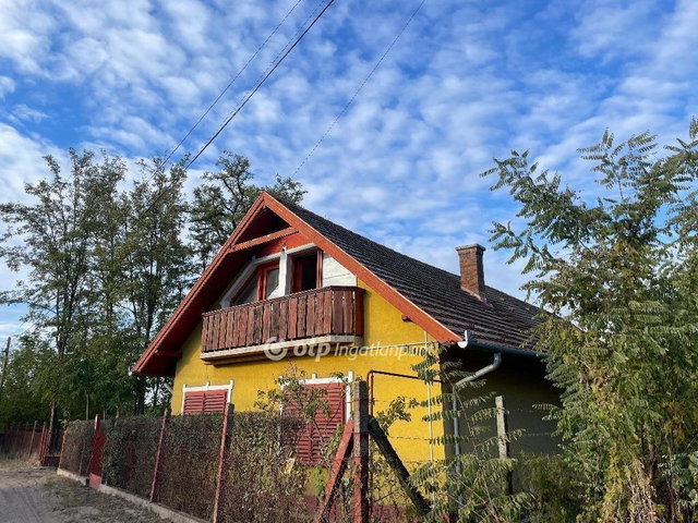Eladó családi ház, Cserkeszőlőn 46.5 M Ft, 2 szobás