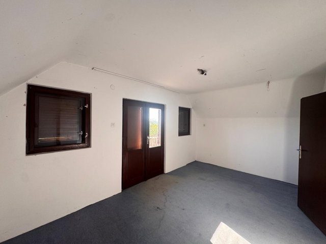 Eladó nyaraló, Sümegen 25 M Ft, 1 szobás / költözzbe.hu