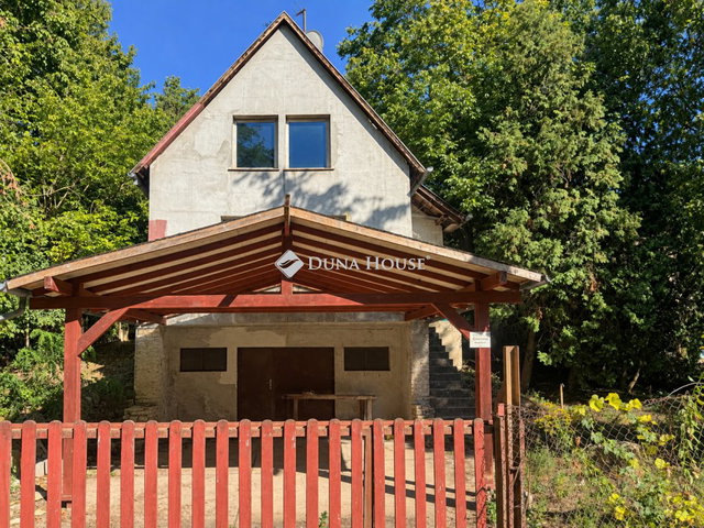 Eladó családi ház, Biatorbágyon 120 M Ft, 1 szobás