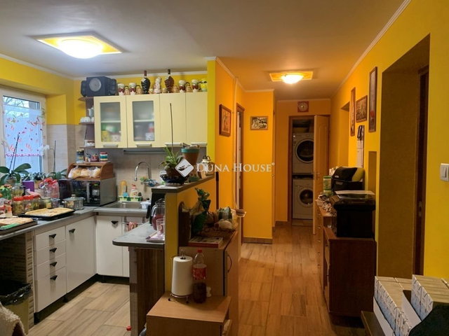 Eladó családi ház, Adonyban 48 M Ft, 4 szobás
