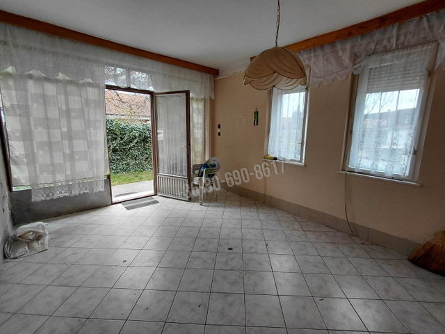 Eladó családi ház, Kunszentmiklóson 22.99 M Ft, 3 szobás