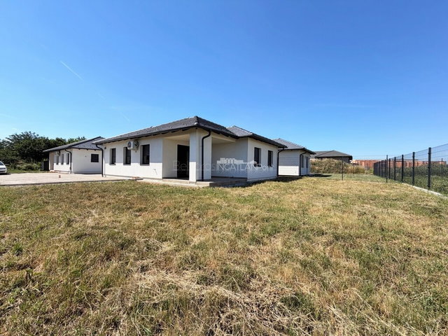 Eladó családi ház, Szombathelyen 85.5 M Ft, 4 szobás