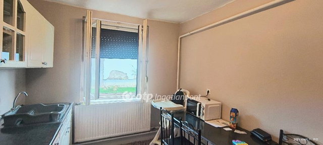 Eladó családi ház, Fegyverneken 15.5 M Ft, 2 szobás