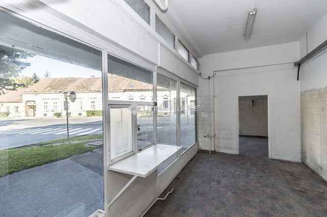 Kiadó ipari ingatlan, Szombathelyen, Ady Endre téren 160 E Ft / hó