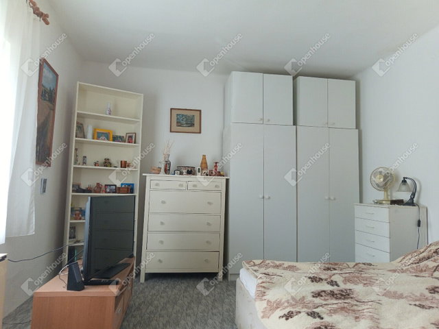 Eladó sorház, Pápán 34 M Ft, 2 szobás / költözzbe.hu