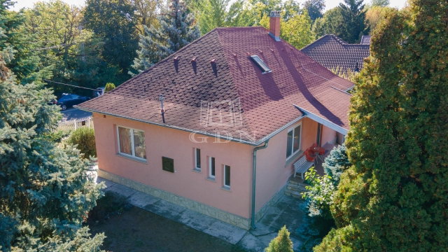 Eladó családi ház, Gödön 108 M Ft, 2 szobás