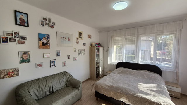 Eladó családi ház, Fóton 89.9 M Ft, 7+1 szobás