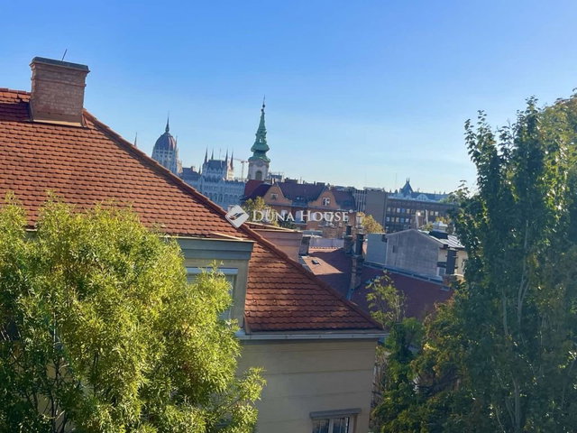 Eladó téglalakás, Budapesten, I. kerületben, Toldy Ferenc utcában