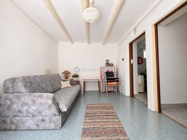 Eladó családi ház, Tiszaugon 9.5 M Ft, 2 szobás