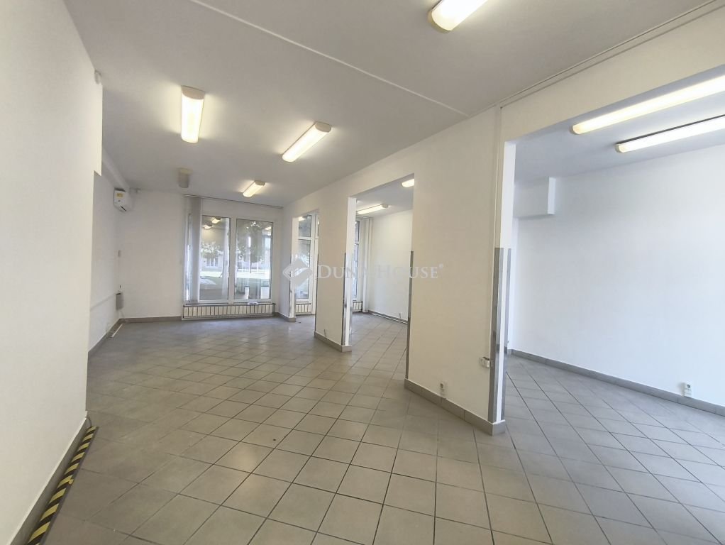 64m² · 220.000 ft
