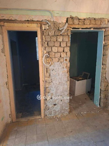 Eladó családi ház, Jászteleken 8.5 M Ft, 2 szobás