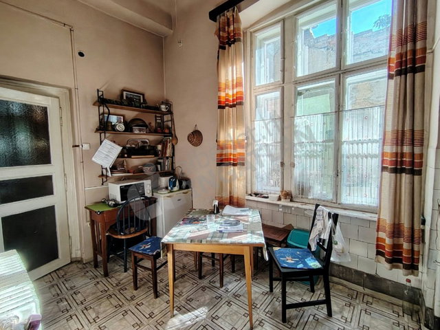 Kiadó téglalakás, albérlet, Budapesten, VI. kerületben