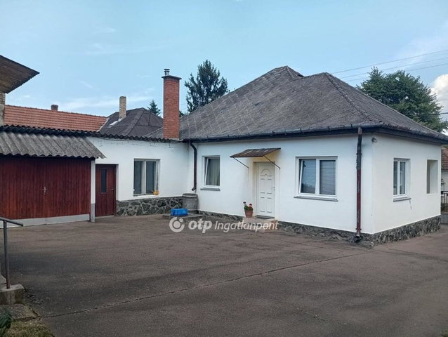 Eladó családi ház, Egerbaktán 30.5 M Ft, 2 szobás
