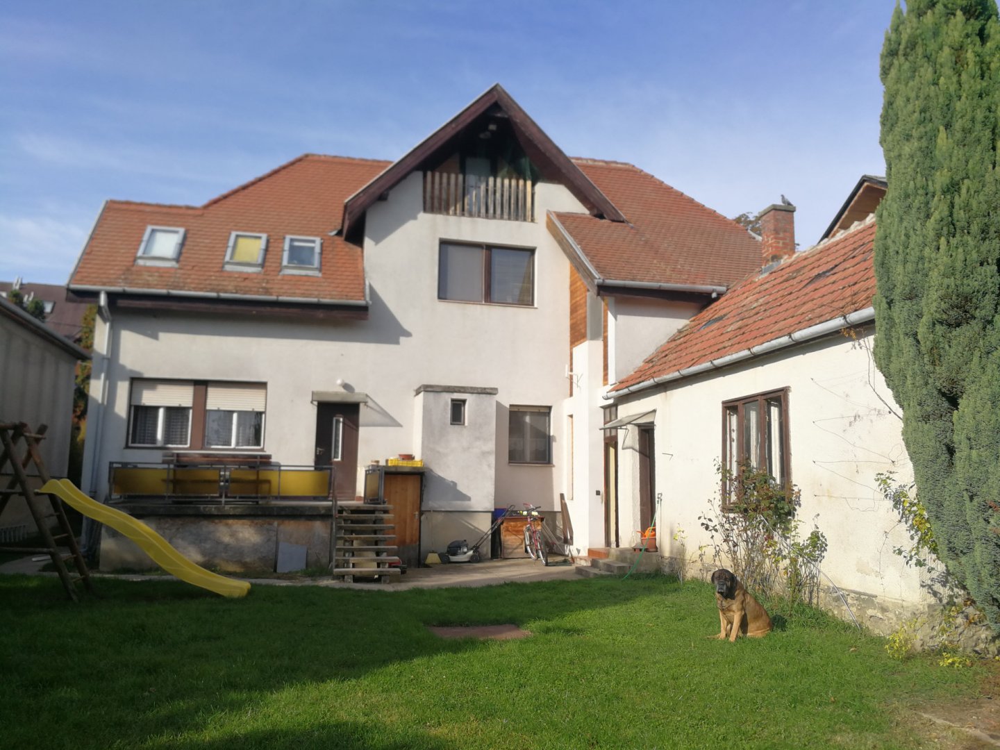 200m² · 89.900.000 ft