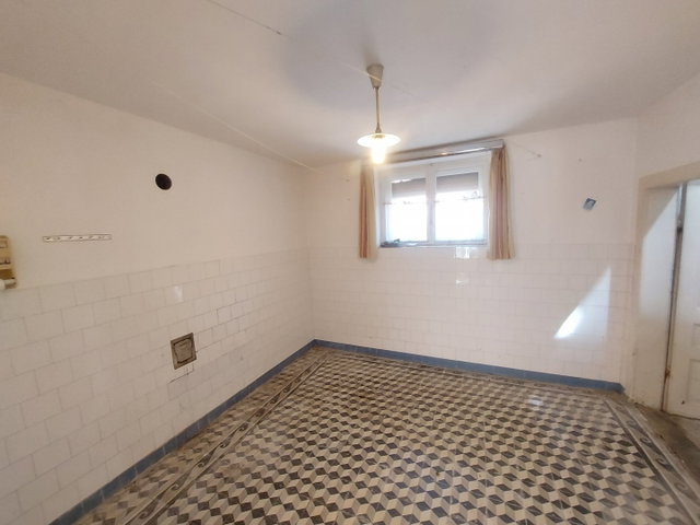 Eladó családi ház, Sümegprágán 17.9 M Ft, 3 szobás