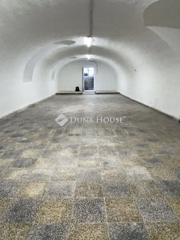 Eladó üzlethelyiség, Pécsett 30.99 M Ft / költözzbe.hu