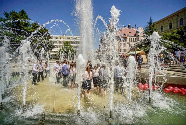 Kiadó üzlethelyiség, Szegeden 2000 E Ft / hó