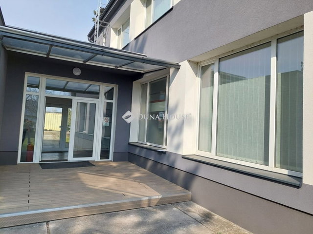 Kiadó téglalakás, albérlet, Baján 800 E Ft / hó