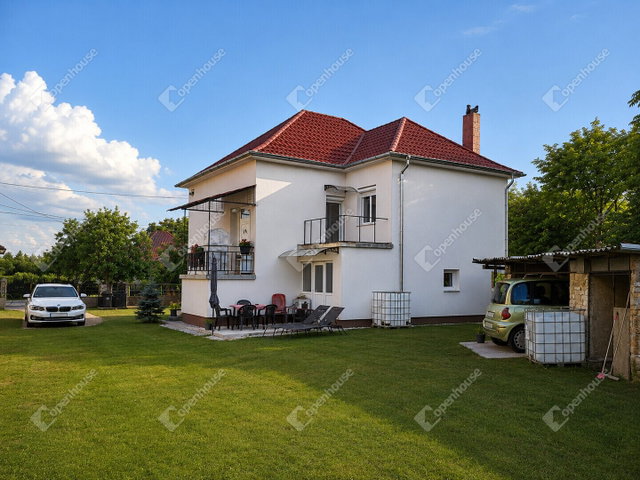 Eladó családi ház, Győrött 145.5 M Ft, 6 szobás