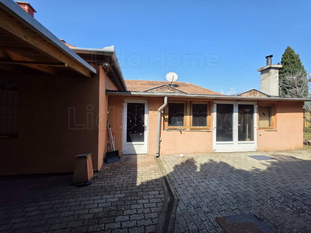 Eladó családi ház, Balatonbogláron 88.9 M Ft, 4 szobás