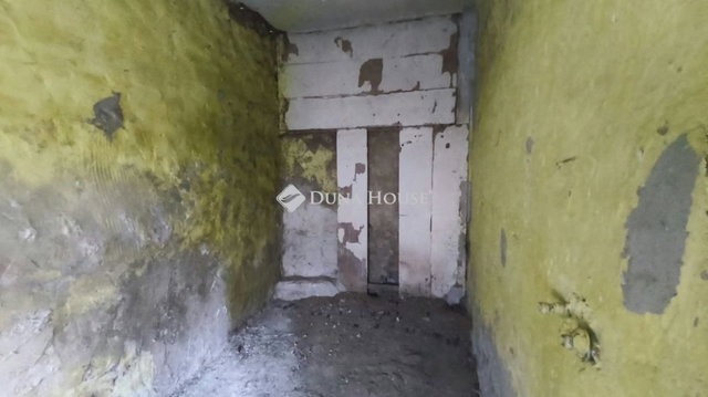 Eladó családi ház, Ajkán 14.9 M Ft, 2 szobás