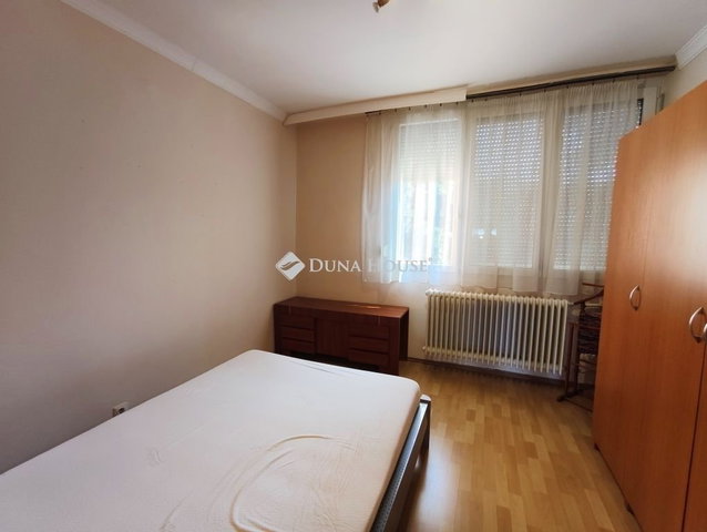 Eladó téglalakás, Szombathelyen 38 M Ft, 2 szobás