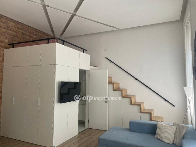 Eladó téglalakás, Budapesten, VI. kerületben 150 M Ft, 1 szobás