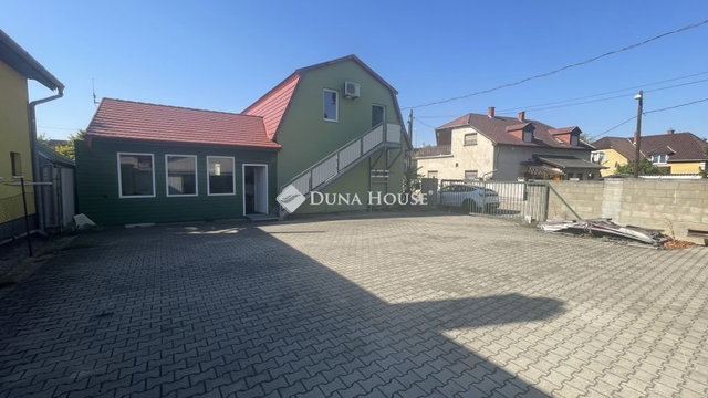 Eladó családi ház, Győrött, Rozgonyi utcában 199 M Ft