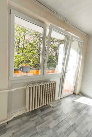 Eladó panellakás, Tatabányán 35.4 M Ft, 2 szobás