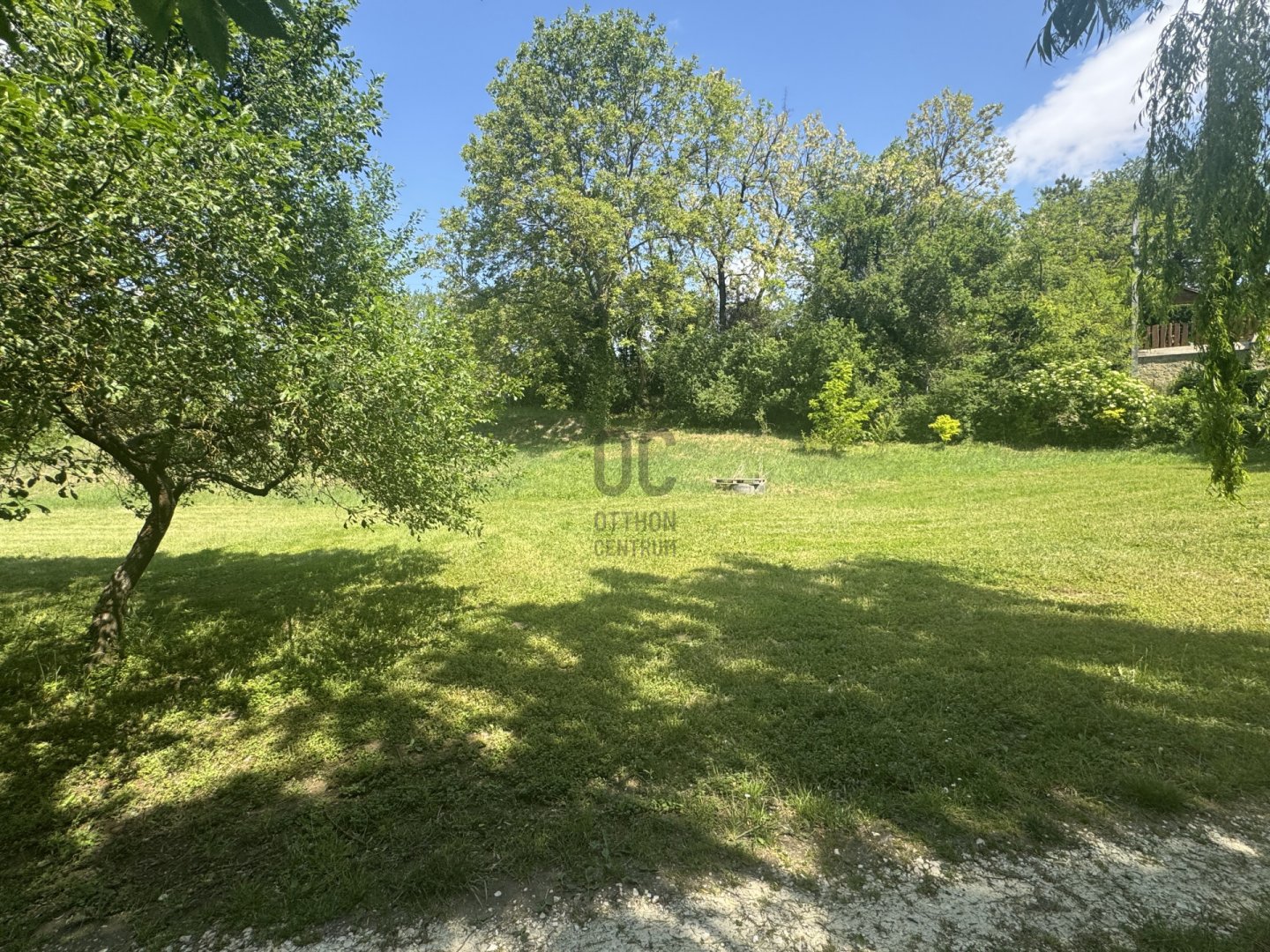 4905m² · 185.000.000 ft