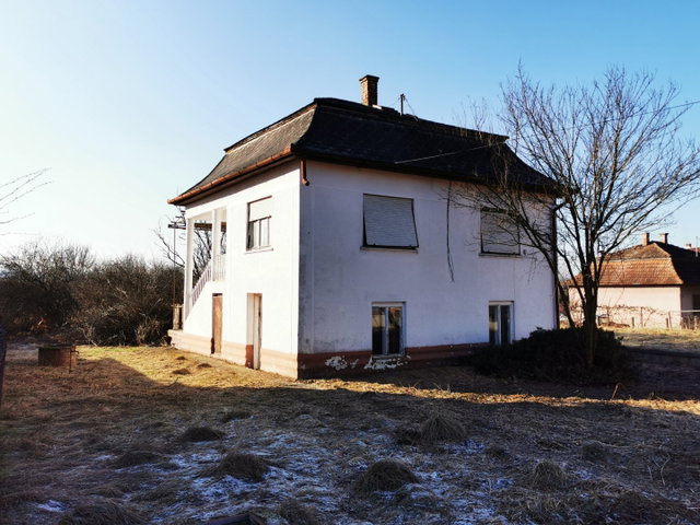 Eladó családi ház, Karancskeszin 12 M Ft, 4 szobás