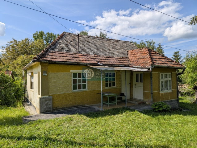 Eladó családi ház, Mályinkán 12 M Ft, 1 szobás