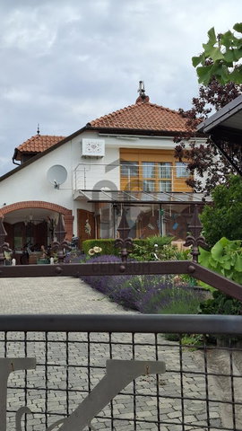 Eladó családi ház, Mecseknádasdon 149.99 M Ft, 6 szobás