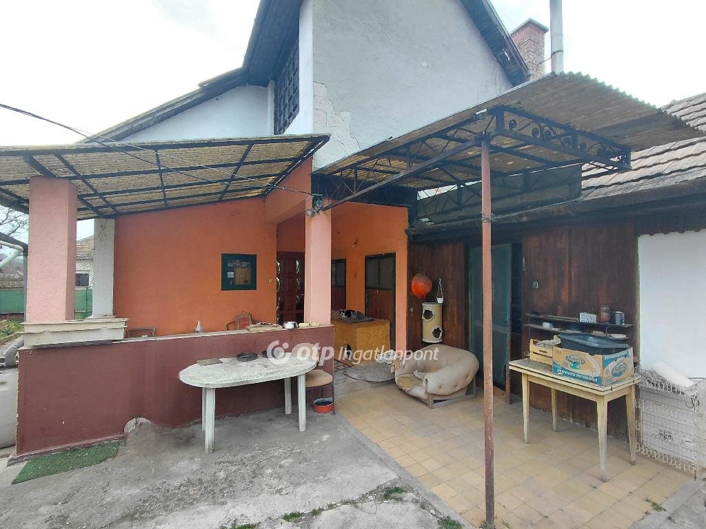 3 bed · 205m² · 59.800.000 ft